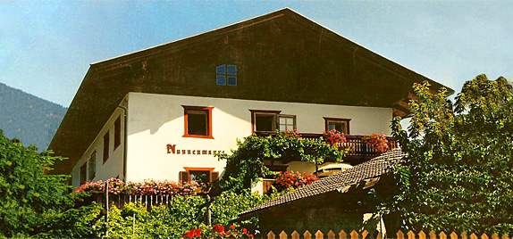 Geschichte in Dorf Tirol - Unser Haus