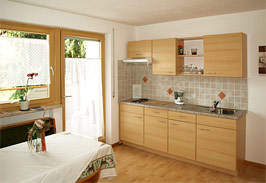 Küche in der Wohnung Typ B im Nunnemayrhof in Dorf Tirol